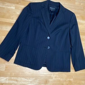 Jones New York Black w/Periwinkle Pinstripe Stretch Blazer Size 10, Like New